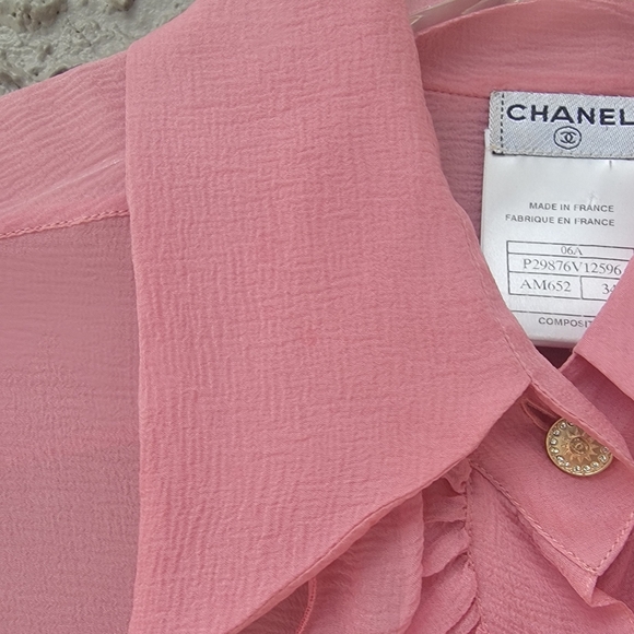 CHANEL fall 2006 runway pink ruffle blouse gold crystal logo buttons size 34 - Picture 14 of 16